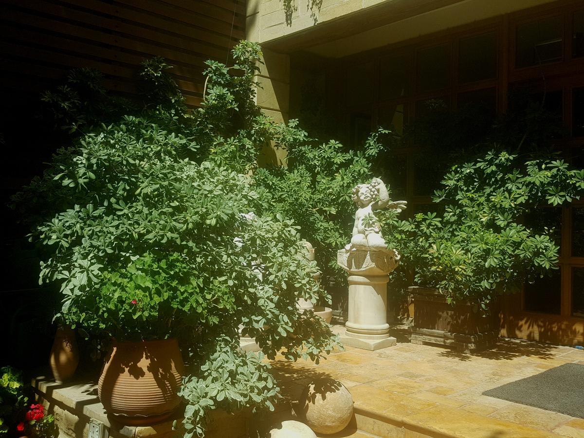 Hisham Hotel Amman Exterior photo