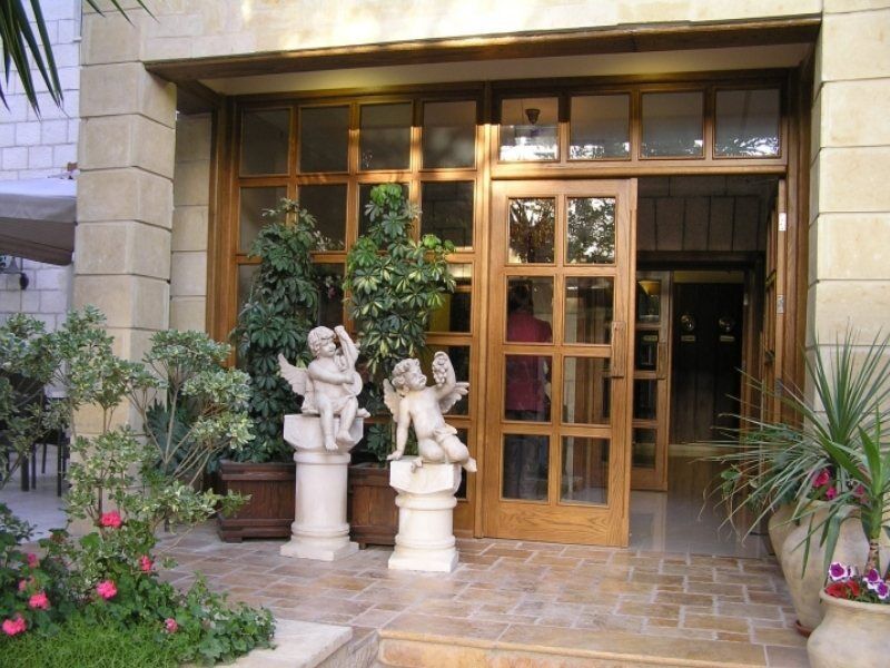 Hisham Hotel Amman Exterior photo